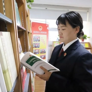 钱小锋：心怀群众的人民检察官