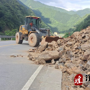 江华公路建设养护中心：抢抓晴好天气 保障道路畅通