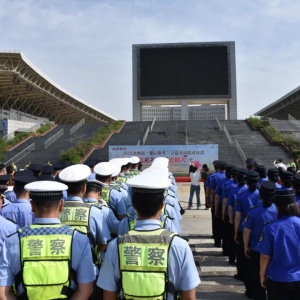 汝州市举行“爱心助考”公益活动启动仪式，各部门积极行动保驾护航！ ...