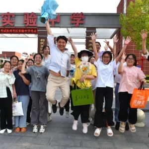 高考落下帷幕！被这些场面“暖”到了！