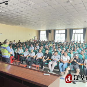 江华河路口镇：开展交通安全大宣传“夏季攻势”