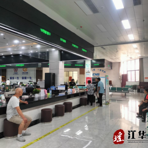 窗口提前服务   群众纷纷点赞