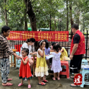 江华界牌乡： 开展“绘画添色彩，安全印童心”主题活动
