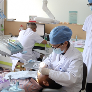关注全国爱牙日 关心口腔健康 助力全身健康