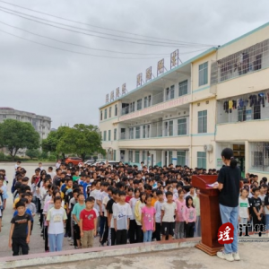 江华桥市乡：开展“歌唱祖国 共迎国庆”爱国主义教育进校园活动