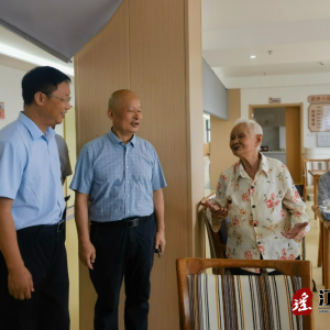 伍继承：大力推动医养结合工作