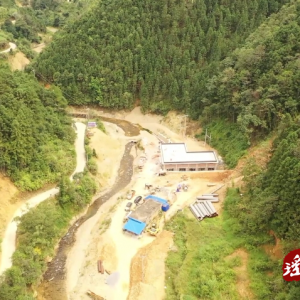 江华：村级纪检员 监督在一线