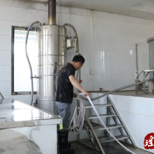 刘悠祥：返乡创业开酒厂