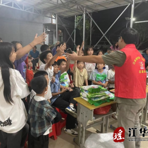 江华涛圩镇：屋场夜话 筑牢交通安全意识防线