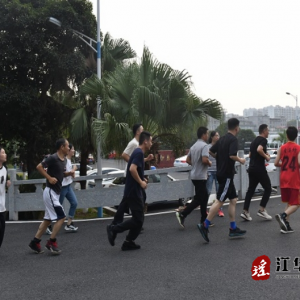 江华公安局开展全警体能训练