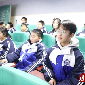 陈靖珂：做一名品学兼优的好学生