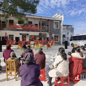 江华白芒营镇：文艺文化演出进乡村