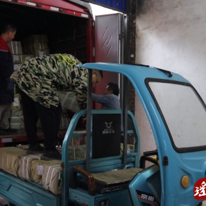 江华：开学在即 140万册新教材冲刺配送
