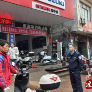 江华涛圩镇：开展“马路市场”和占道经营整治行动