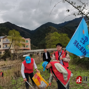 江华河路口镇：积极响应世界水日号召 联合开展净滩护水活动