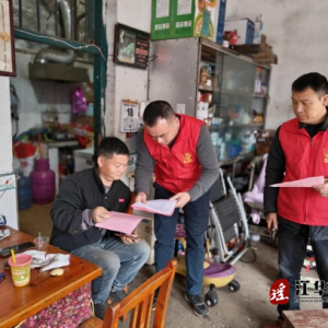 江华界牌乡：开展常态化扫黑除恶宣传活动
