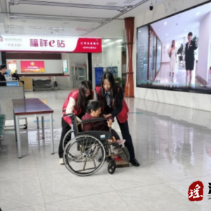 江华政务服务中心：便民服务增“温度” 营商优化加“速度”