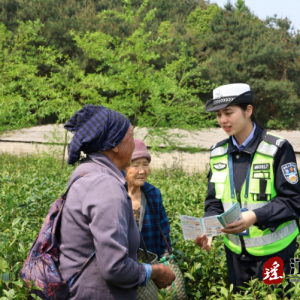 江华交警护春耕筑牢农村道路交通安全防线