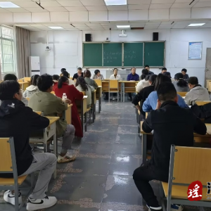 江华教育局高三学科中心组成员到江华职中开展教学视导暨研讨活动