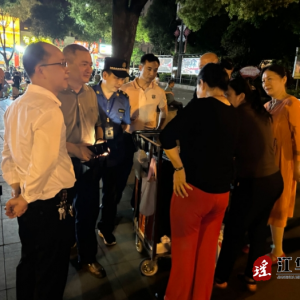 江华多部门联合开展公园广场噪音整治活动