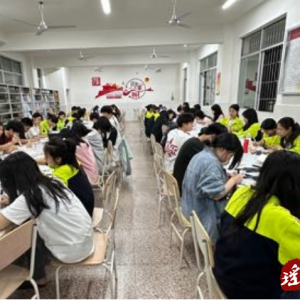江华职业中专学校开展“阅铸匠心”手抄报绘制活动