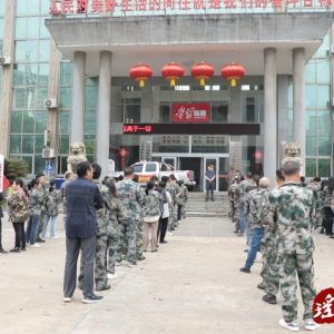 江华沱江镇：重拳出击拆除“三非”构筑