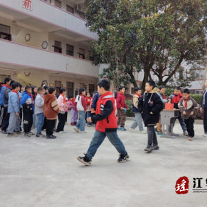 江华湘江乡：师生献爱心 践行“一元捐”